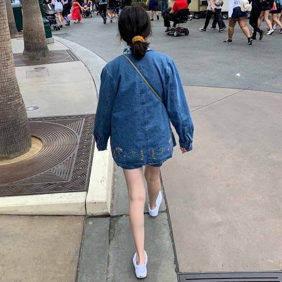 Meet your Posher, Kiana - Picture 2 of 2